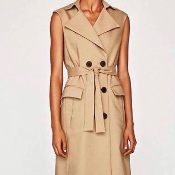 Zara Jackets & Blazers - Zara Sleveless Jacket 🍁